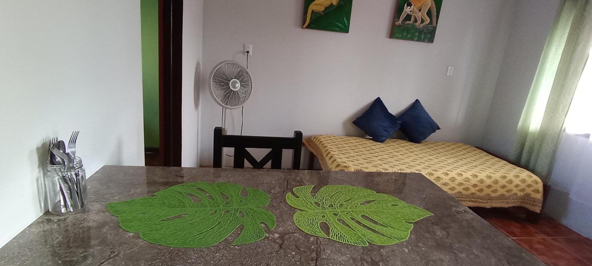 The Corner Airbnb ปัวร์โตคิมาเนซ ห้อง รูปภาพ